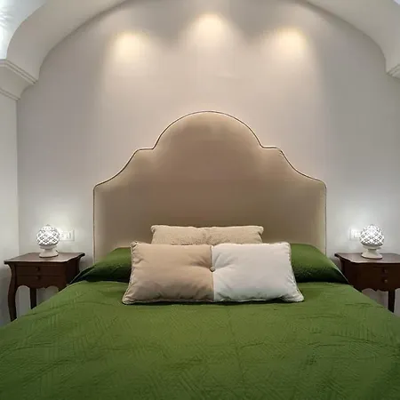 Апартаменти Maison Ciccio - Il Monticello Con Sauna Privata *